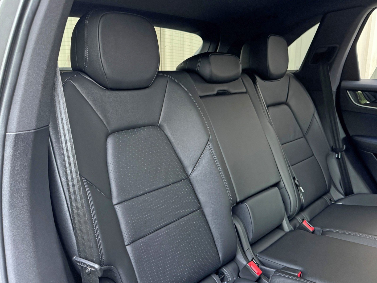 Used 2024 Porsche Cayenne S w/ Premium Package Plus AWD/4WD image 43