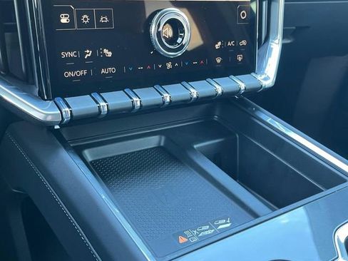 New 2026 GMC Acadia Elevation image 32