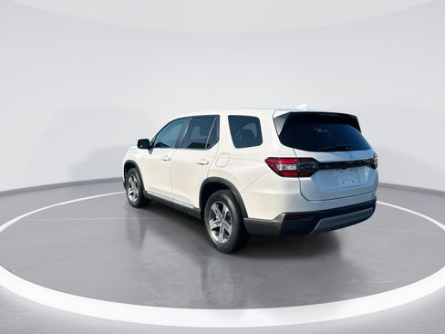 Used 2025 Honda Pilot EX-L image 7