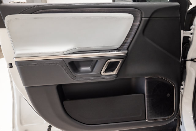 Used 2024 Rivian R1S Adventure Quad AWD/4WD image 7