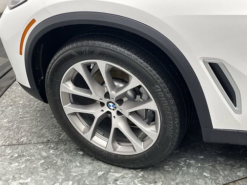 Used 2021 BMW X5 xDrive40i w/ Premium Package 2 image 36