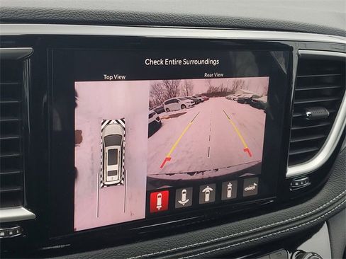 New 2026 Chrysler Pacifica Select image 25