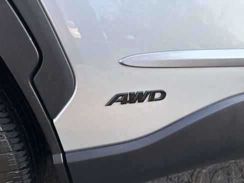 Used 2024 Toyota Corolla Cross XSE w/ Convenience Package image 10