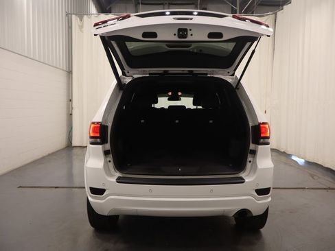 Certified 2021 Jeep Grand Cherokee Laredo X image 18