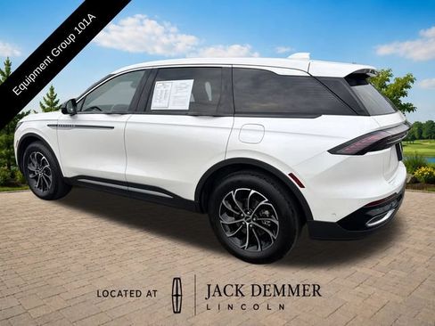 Certified 2024 Lincoln Nautilus Premier AWD/4WD image 4