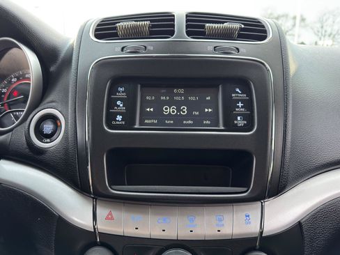 Used 2020 Dodge Journey SE w/ Blacktop Package FWD image 25