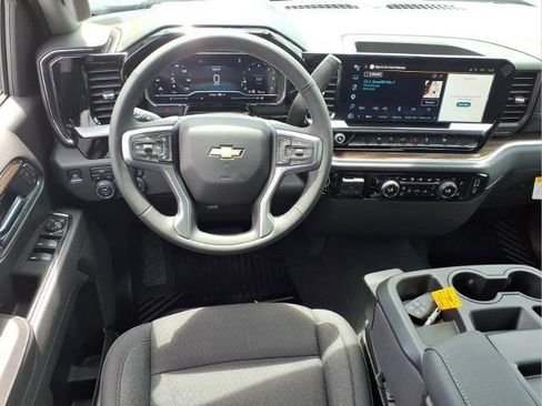 Used 2025 Chevrolet Silverado 1500 LT AWD/4WD image 11