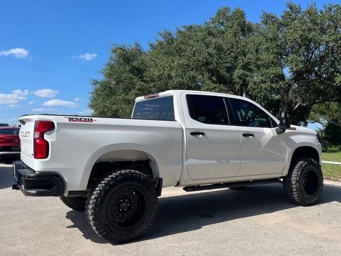 Used 2021 Chevrolet Silverado 1500 LT Trail Boss w/ LPO, Dark Essentials Package AWD/4WD image 5