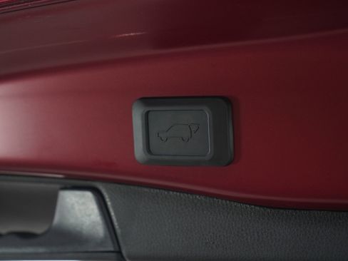 Used 2025 Toyota RAV4 XLE Premium w/ Weather Package AWD/4WD image 17