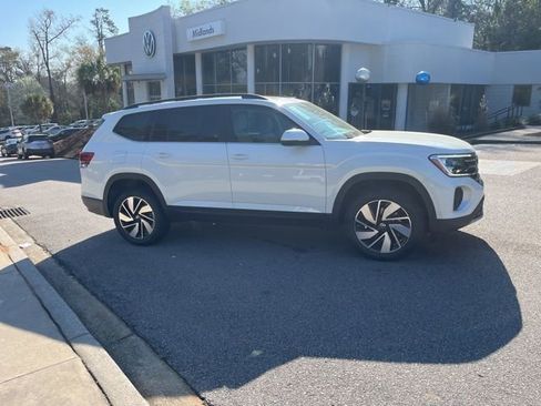 New 2026 Volkswagen Atlas SE image 2