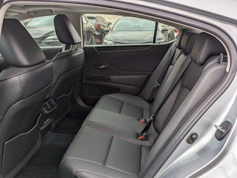 Certified 2022 Lexus ES 350 w/ Premium Package image 14