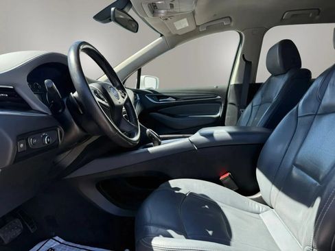 Used 2018 Buick Enclave Essence FWD image 11