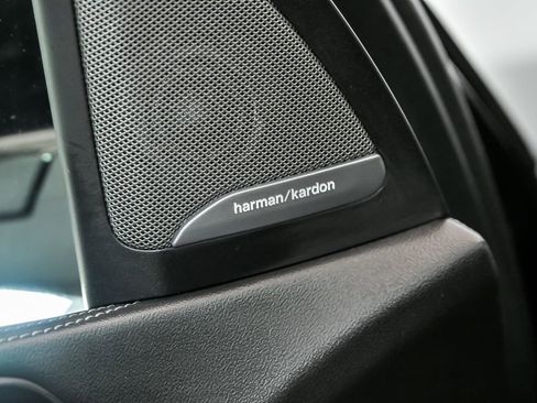 Used 2024 BMW X5 xDrive40i w/ M Sport Package image 11