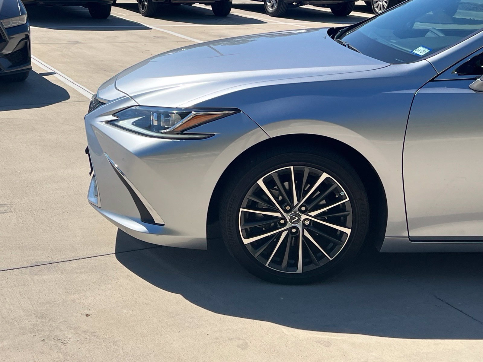 Used 2022 Lexus ES 350 w/ Premium Package FWD image 8