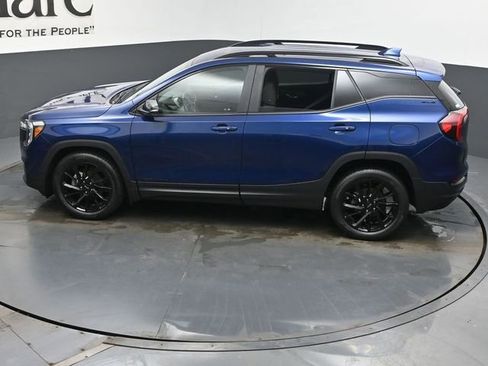 Used 2023 GMC Terrain SLE w/ Driver Convenience Package FWD image 43