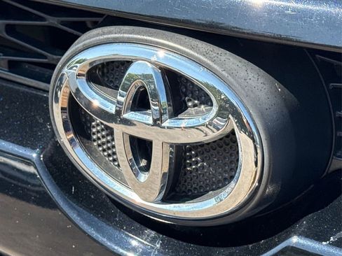 Used 2019 Toyota 4Runner SR5 Premium image 14