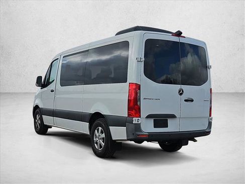 Used 2022 Mercedes-Benz Sprinter 2500 image 8