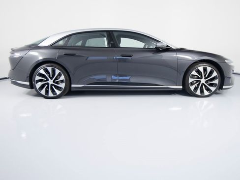 Used 2022 Lucid Air Grand Touring image 4