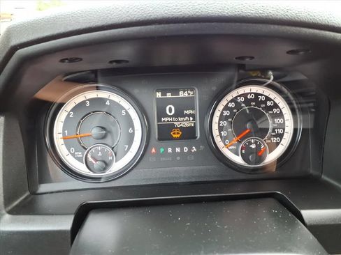 Used 2021 RAM 1500 Classic SLT AWD/4WD image 17