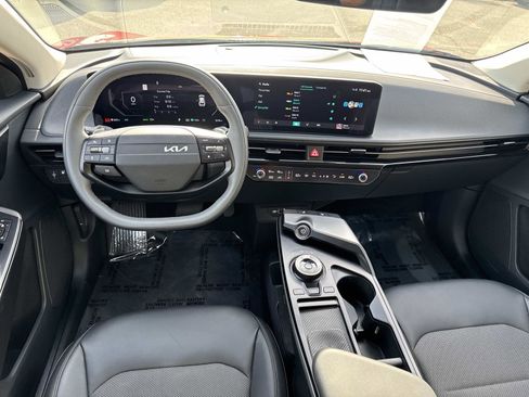 Used 2025 Kia EV6 Light image 8
