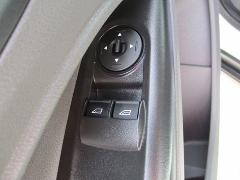 Used 2022 Ford Transit Connect XL image 9