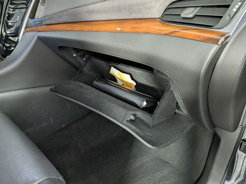 Used 2017 Cadillac Escalade ESV Premium Luxury image 37