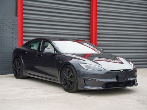 Used 2024 Tesla Model S Base image 4