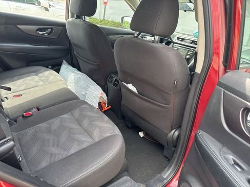 Used 2016 Nissan Rogue S FWD image 17