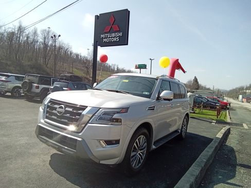 Used 2024 Nissan Armada SL image 9