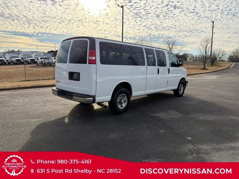Used 2017 Chevrolet Express 3500 LT w/ LT Preferred Equipment Group image 7