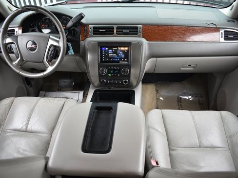 Used 2007 GMC Yukon SLT w/ SLT Preferred Equipment Group image 26