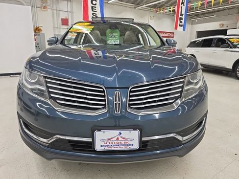 Used 2016 Lincoln MKX Reserve w/ Climate Package AWD/4WD image 3