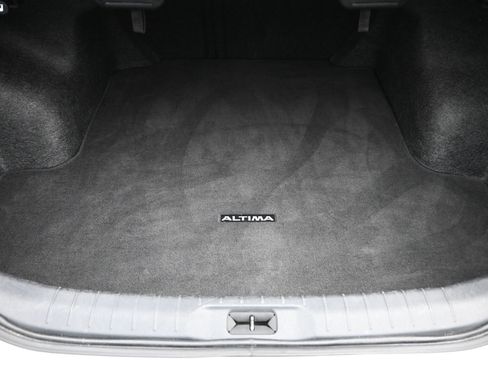 Used 2025 Nissan Altima 2.5 SV FWD image 22