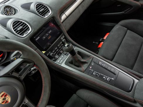 Certified 2025 Porsche 718 Boxster Spyder RS RWD image 33