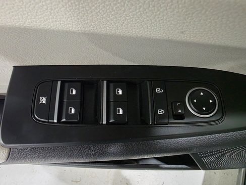 Used 2022 Kia Forte LXS w/ LXS Technology Package image 16