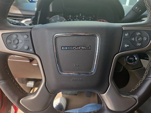 Used 2015 GMC Yukon Denali w/ Touring Package RWD image 12