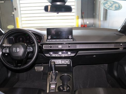 Used 2023 Honda Civic Sport image 26