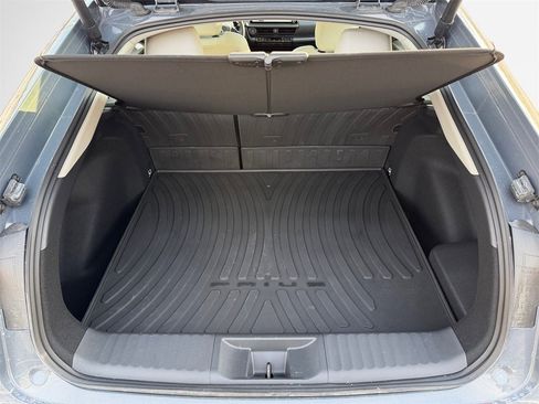 Used 2024 Toyota Prius Limited w/ Limited Premium Package image 26