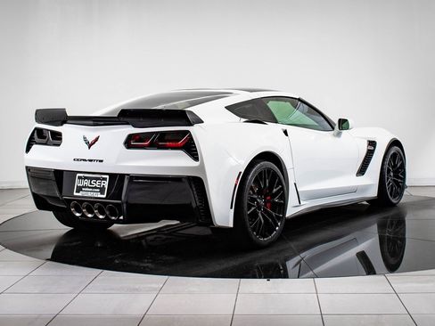 Used 2016 Chevrolet Corvette Z06 image 10