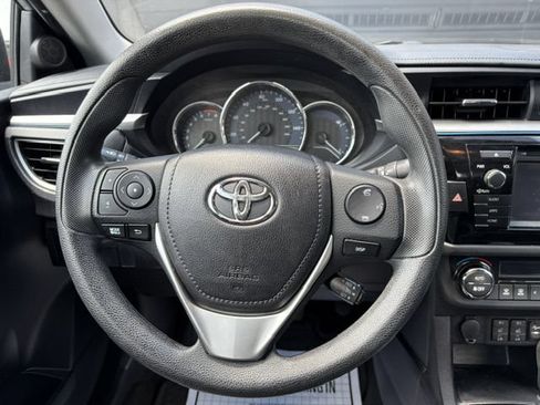 Used 2016 Toyota Corolla LE Premium FWD image 24