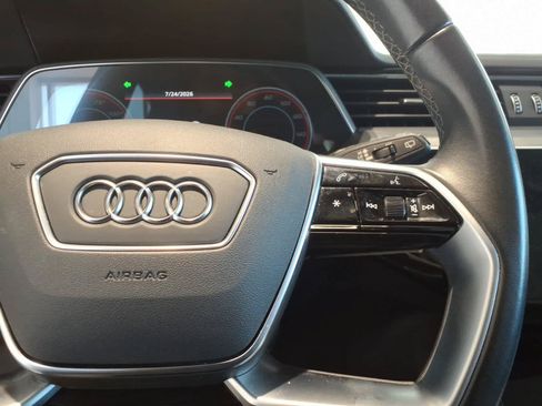 Used 2023 Audi e-tron Premium Plus w/ Premium Plus Package AWD/4WD image 24