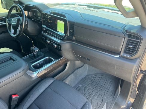 Used 2022 GMC Sierra 1500 Elevation w/ LPO, Elevation Black Package AWD/4WD image 22