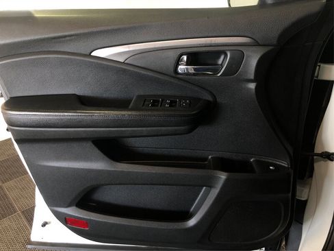 Used 2021 Honda Passport Sport image 15