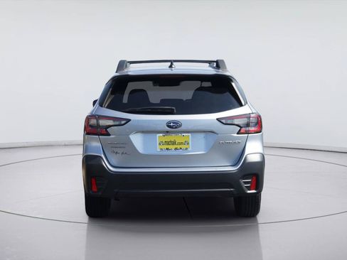 Used 2022 Subaru Outback Premium AWD/4WD image 7