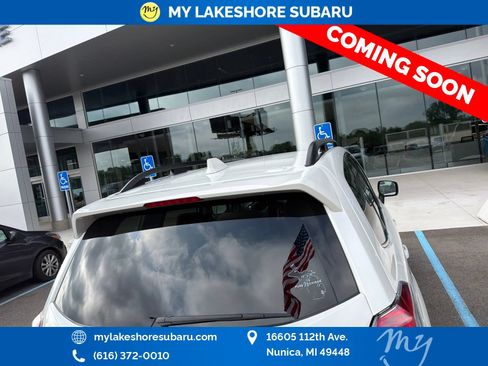 Used 2016 Subaru Forester 2.5i Limited AWD/4WD image 9