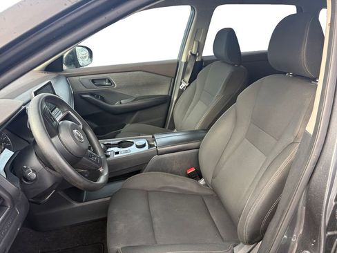 Used 2023 Nissan Rogue S image 9