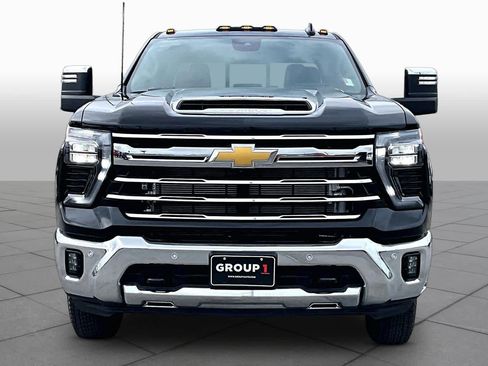 Used 2026 Chevrolet Silverado 3500 LTZ w/ LTZ Texas Edition AWD/4WD image 4