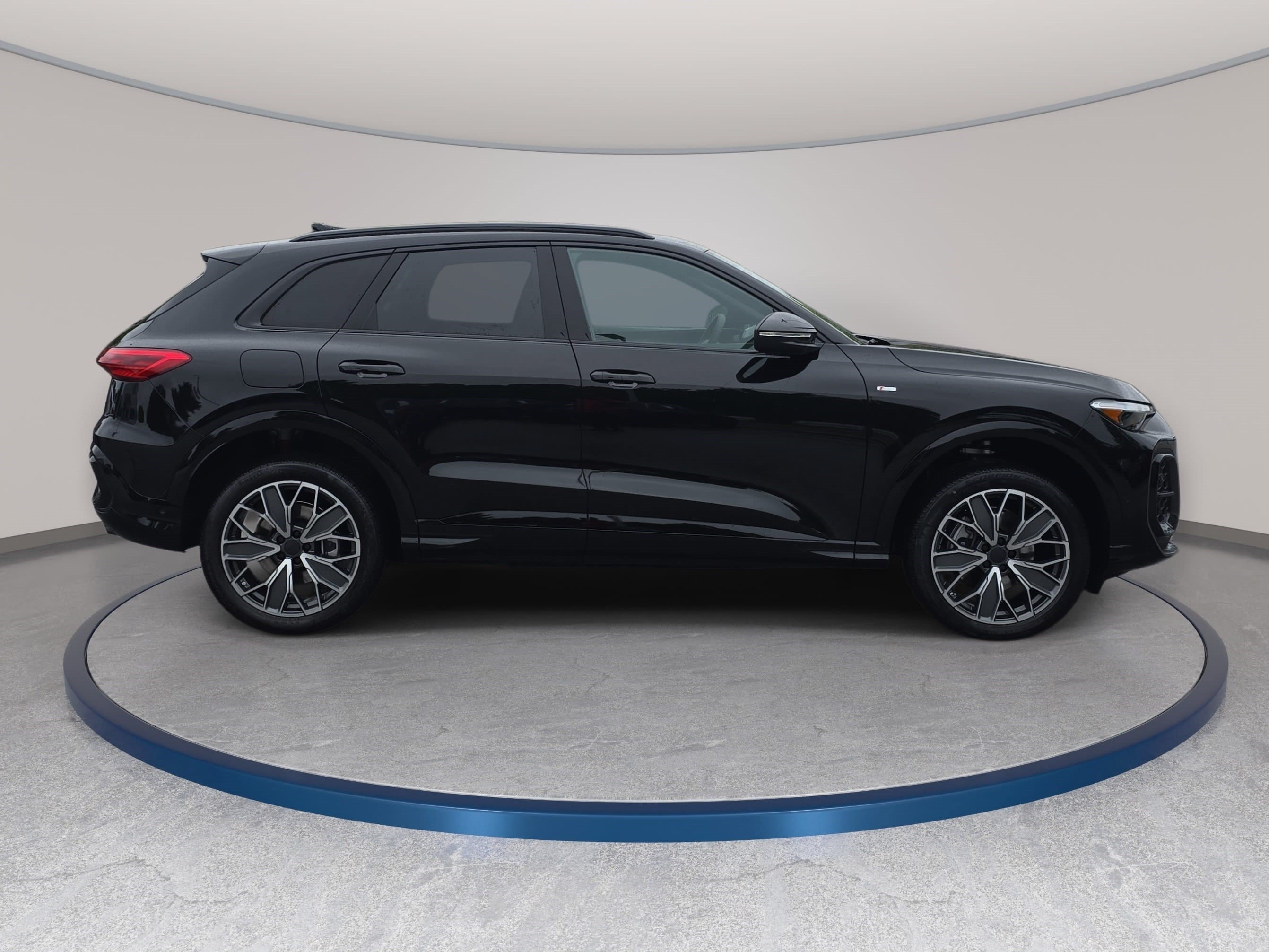 New 2026 Audi Q5 Premium Plus AWD/4WD image 4