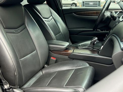 Used 2019 Cadillac XTS Luxury image 9