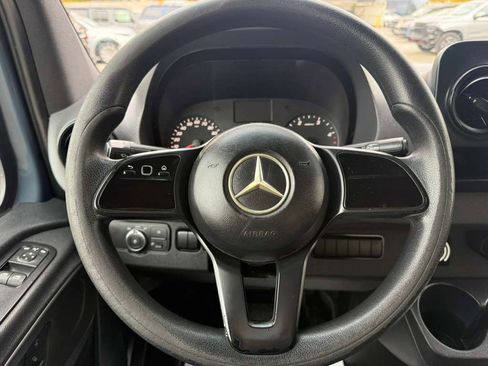 Used 2019 Mercedes-Benz Sprinter 144 image 8